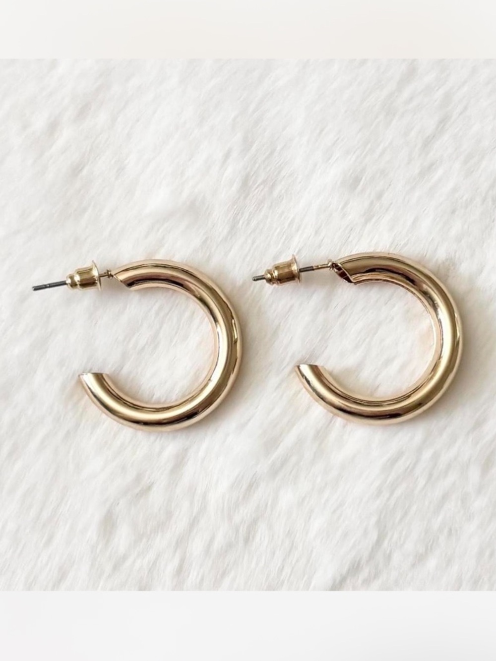 5/$15 🩷 MUST BUNDLE Classic Gold Hoop Earrings - Polished Chunky Hoop